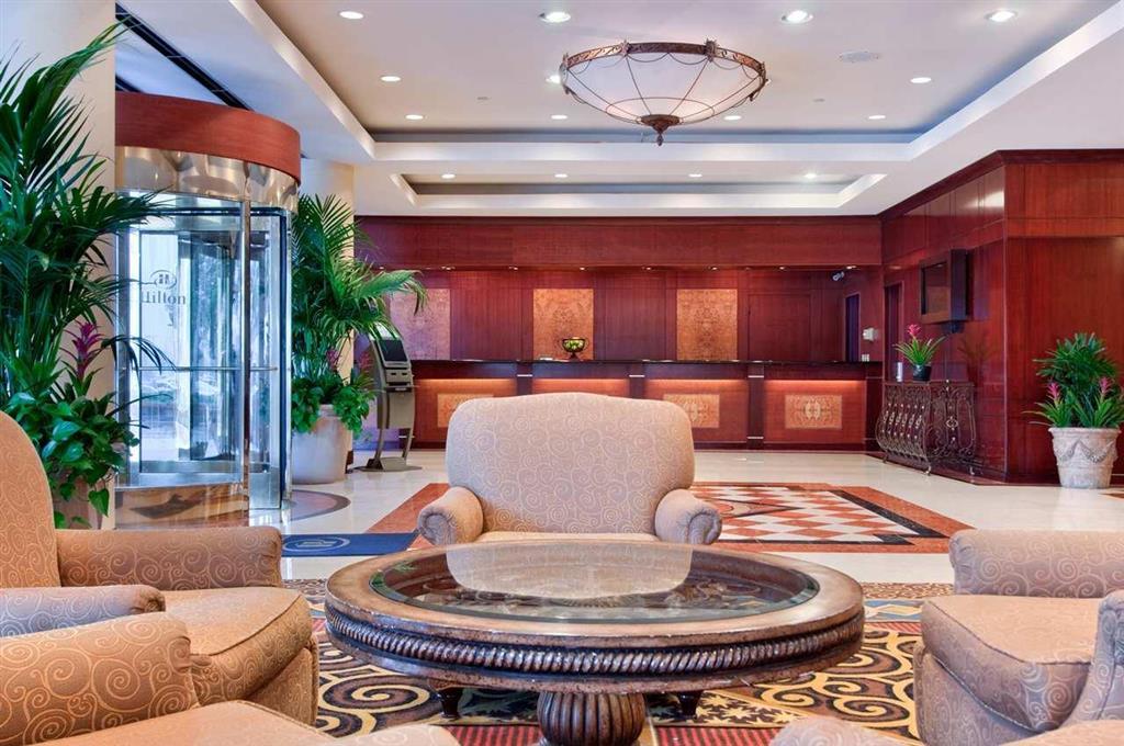 Doubletree By Hilton Pleasanton At The Club Hotel Interior foto